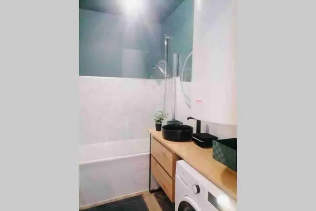 Appartement 2/3 pers, centre ville avec parking. - Photo 3