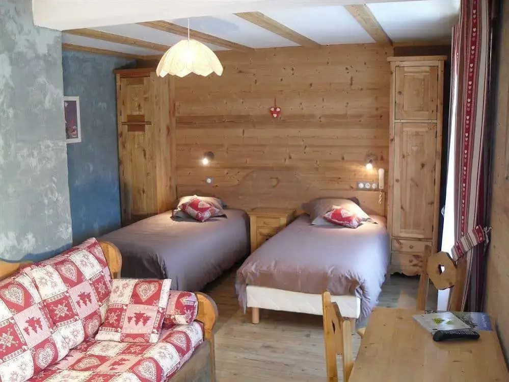 Hotel Alpina - Photo 4