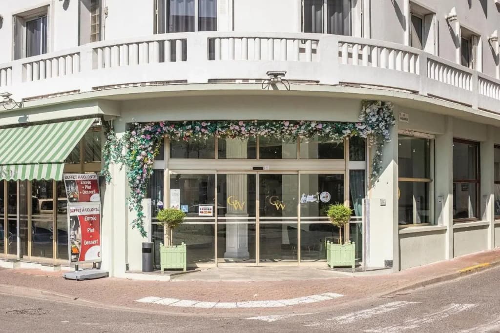 Hotel Galilée Windsor - Photo 1
