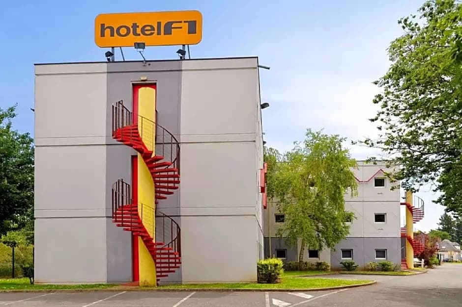 hotelF1 Saint Etienne - Photo 1