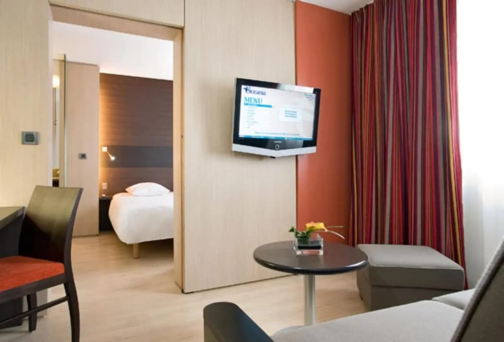 Hôtel Oceania Nantes Aéroport - Photo 4