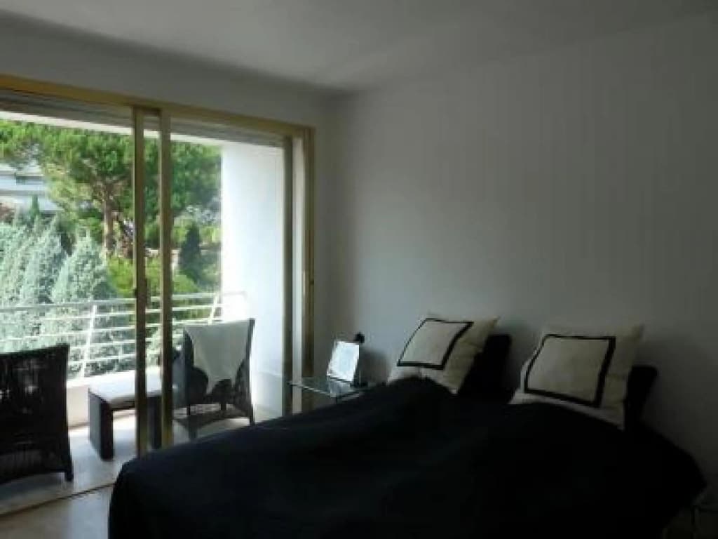 Two Bed Apartment in a Gated Residence With Gardens in Cannes With sea Views - 865 - Photo 3