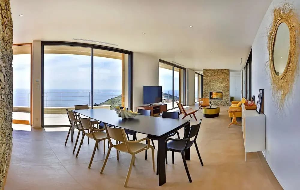 Luxurious Architect-designed Property Pool sea View - Miniature 6