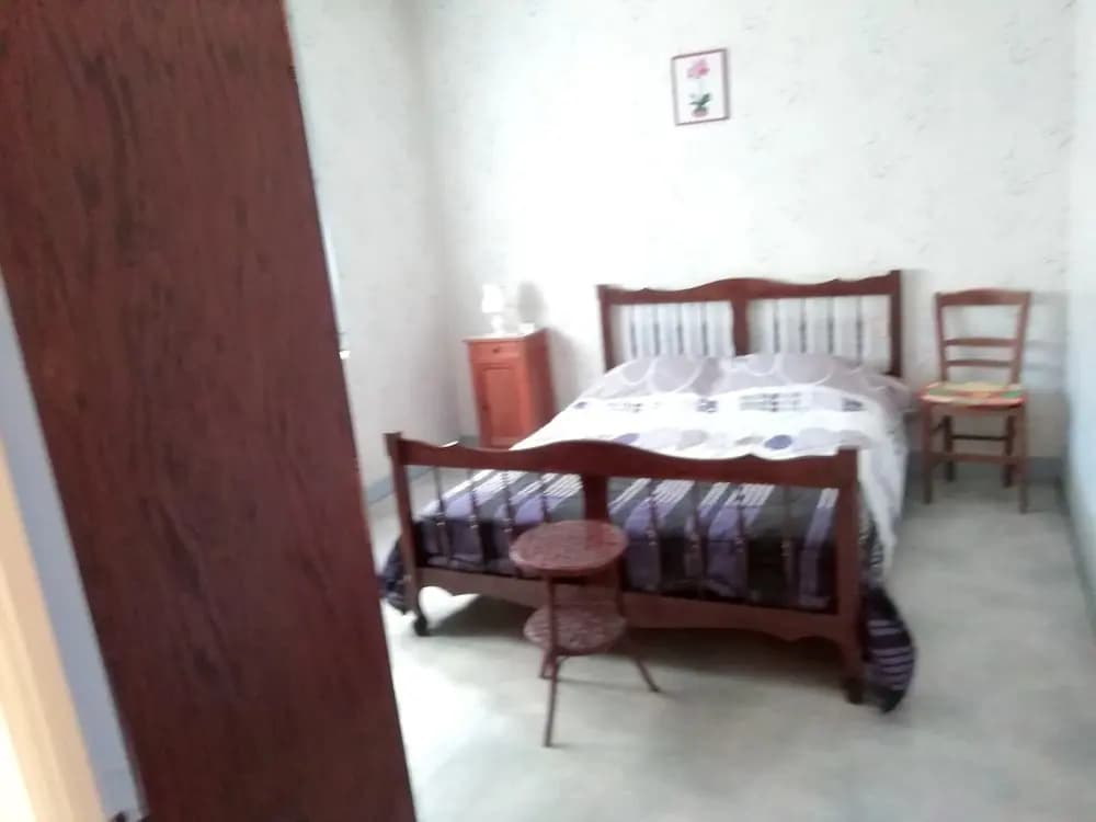 House With 3 Bedrooms in Montbron, With Furnished Garden - Photo 4