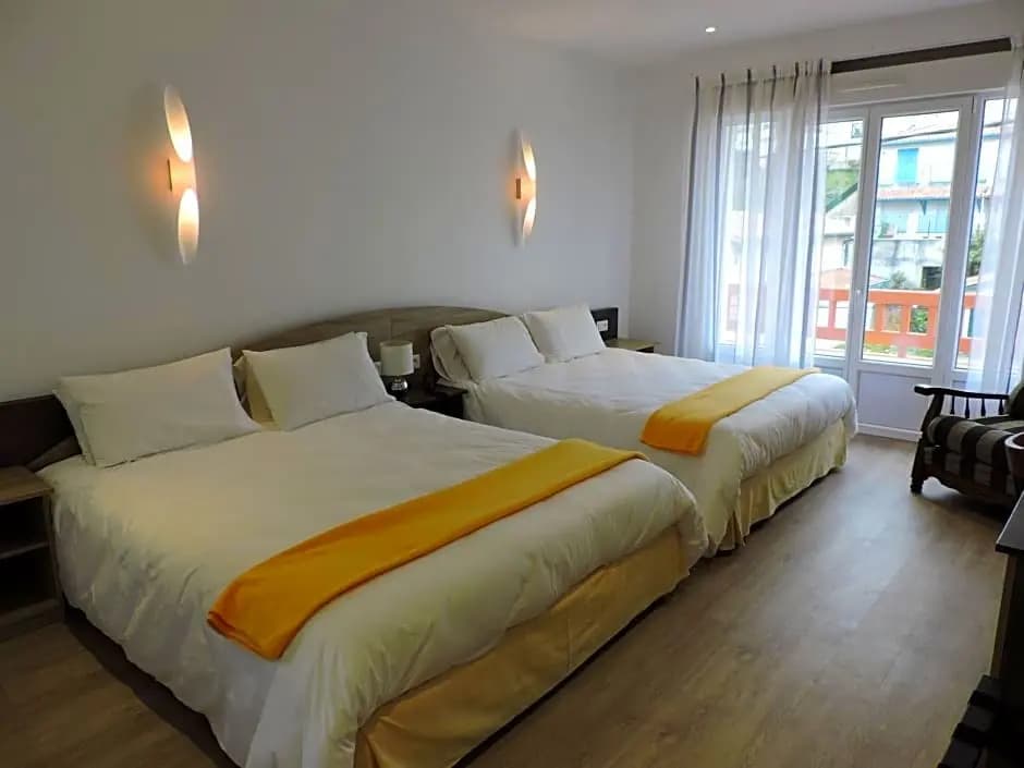 Hotel Uhainak - Photo 4