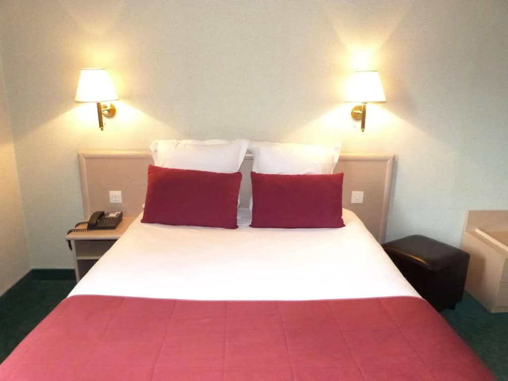 Citôtel Aurore Bourges Nord - Saint Doulchard - Photo 5