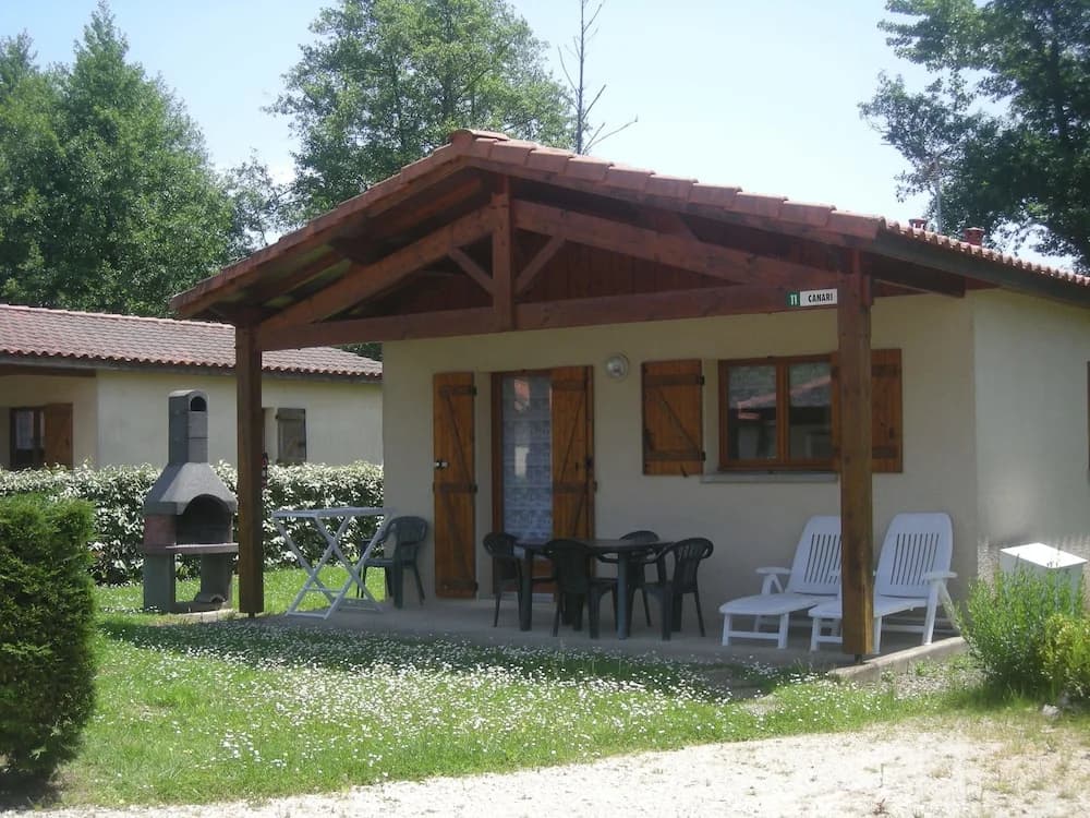 Camping Les Lacs de Courtes - Chalets - Miniature 6