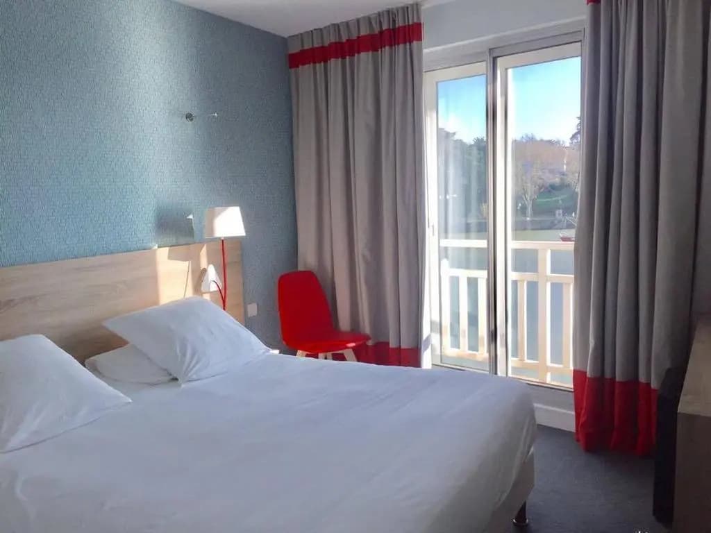 Hôtel Beau Soleil - Photo 1