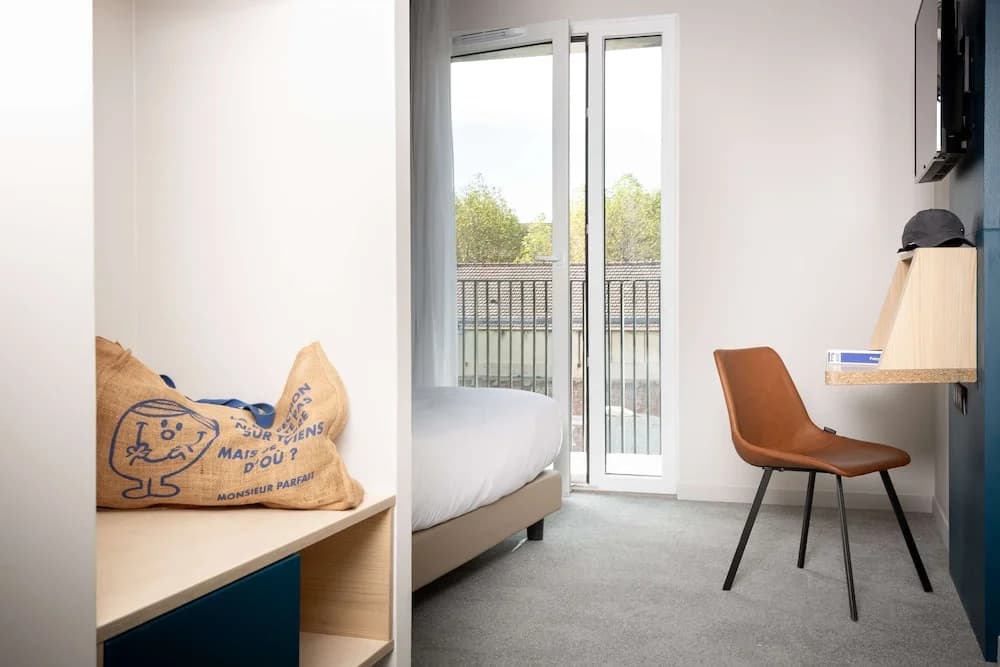Best Western 11BAUER Paris Saint-Ouen - Photo 3