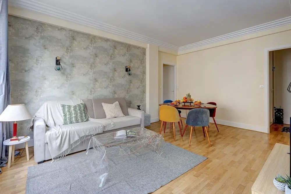 Elegant 1BR Near Eiffel & Champ de Mars - Miniature 6