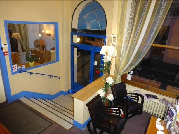Hôtel Trianon - Photo 2