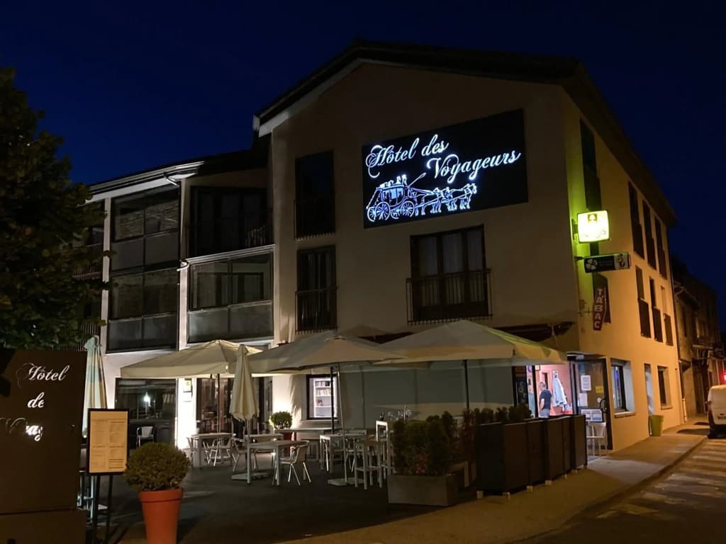 Hotel Des Voyageurs - Photo 1