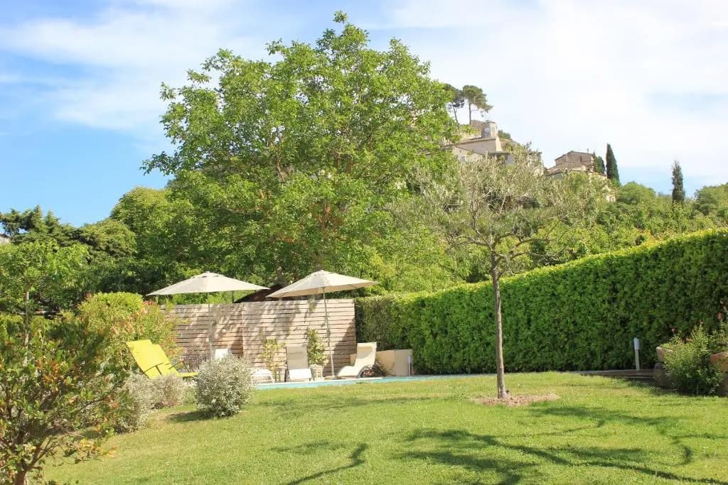 Superbe maison familiale avec piscine privée au pied du Mont Ventoux, jolie vue sur le village du Beaucet, 8 personnes, LS...