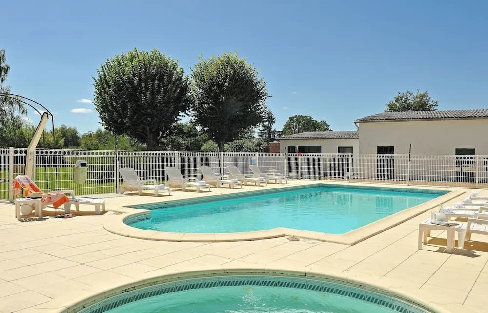 Logis Hotel La Promenade - Miniature 8