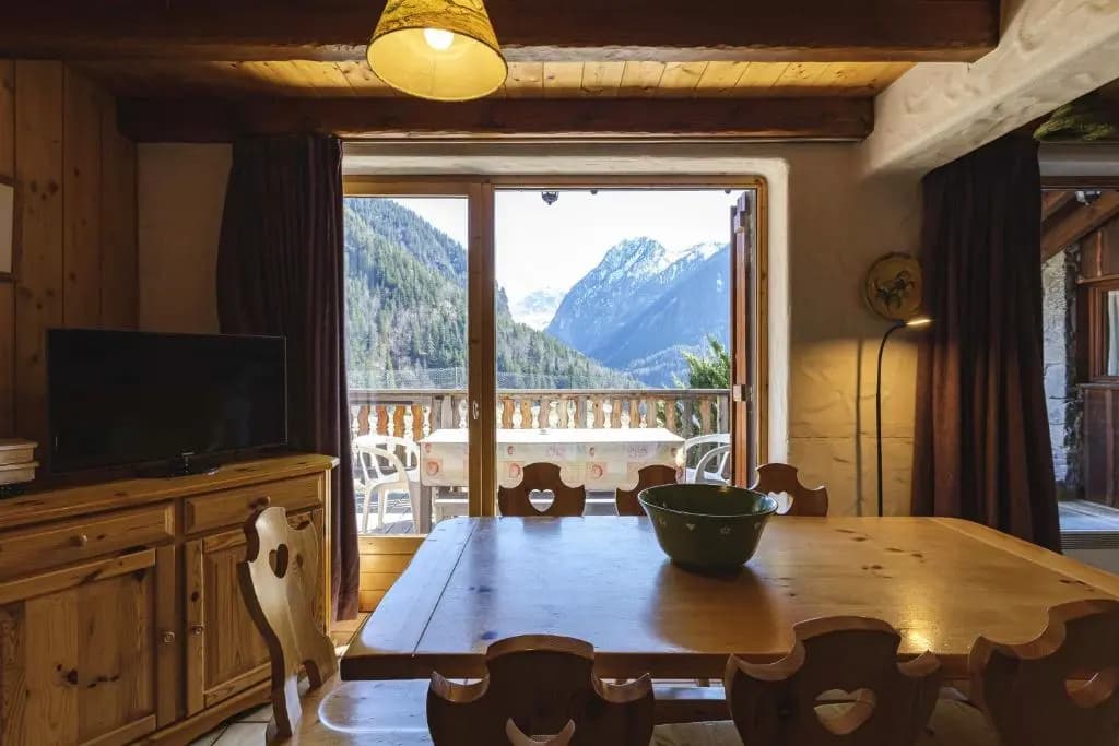 Chalet de 3 chambres avec jardin amenage et wifi a Champagny en Vanoise a 1 km des pistes - Photo 5