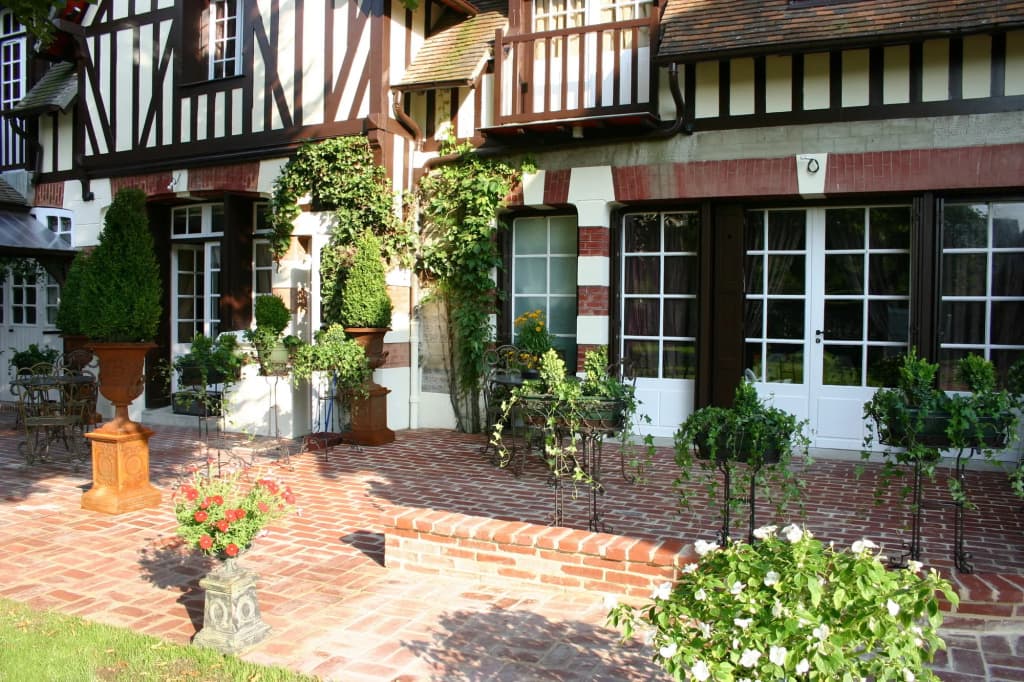 Hotel Villa Josephine - Photo 1