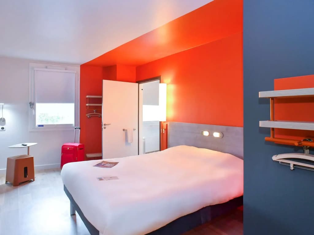 Ibis Budget Saint Lo - Miniature 7