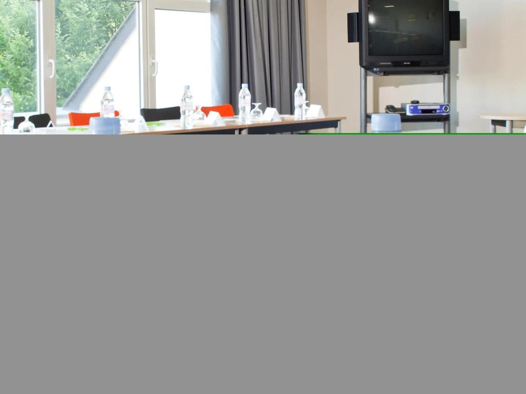 ibis Styles Chinon - Photo 2