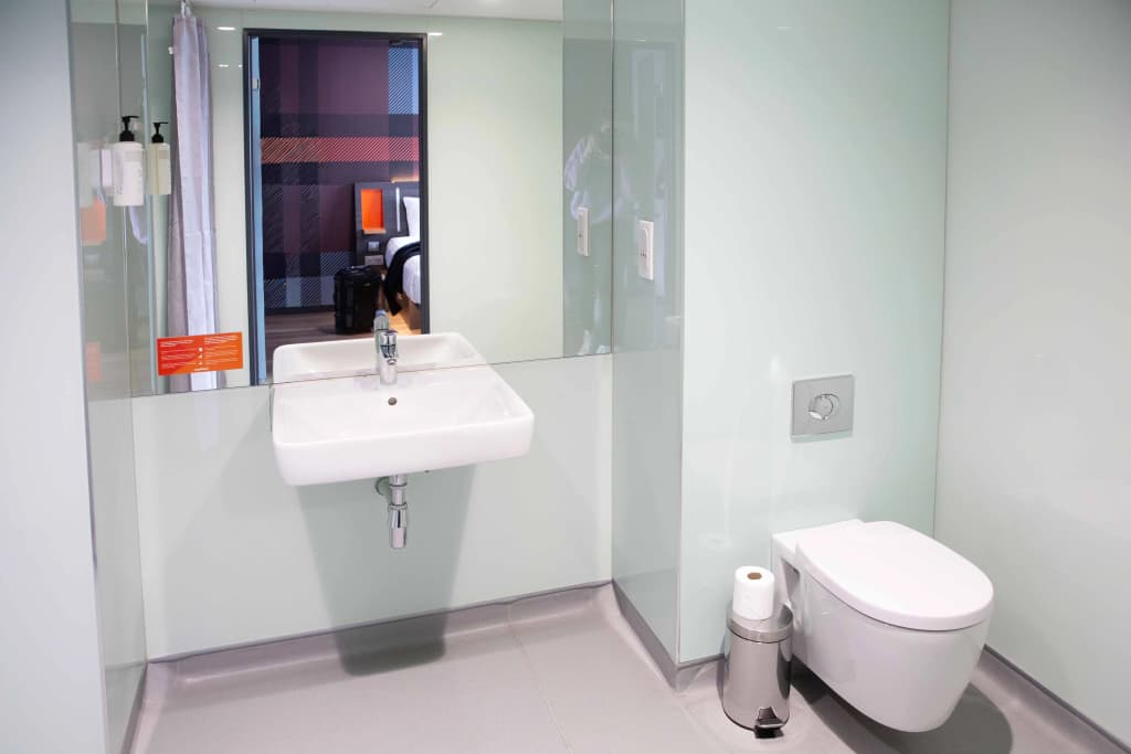 easyHotel Paris Nord Aubervilliers - Miniature 7