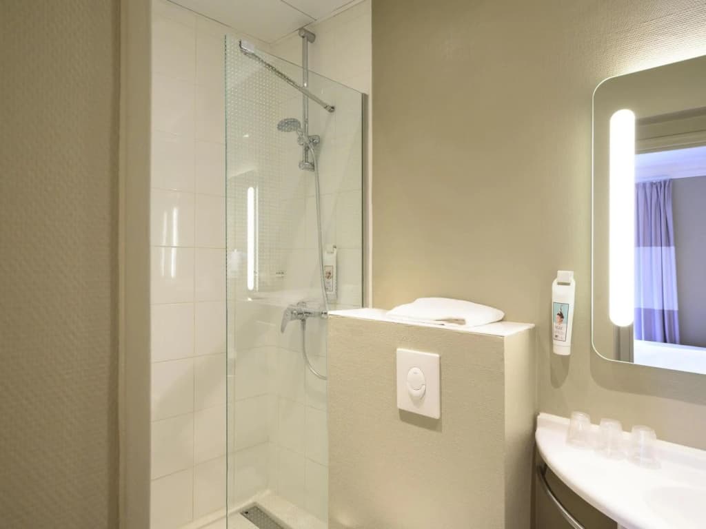 Ibis Paris Tour Montparnasse 15Ème - Miniature 7