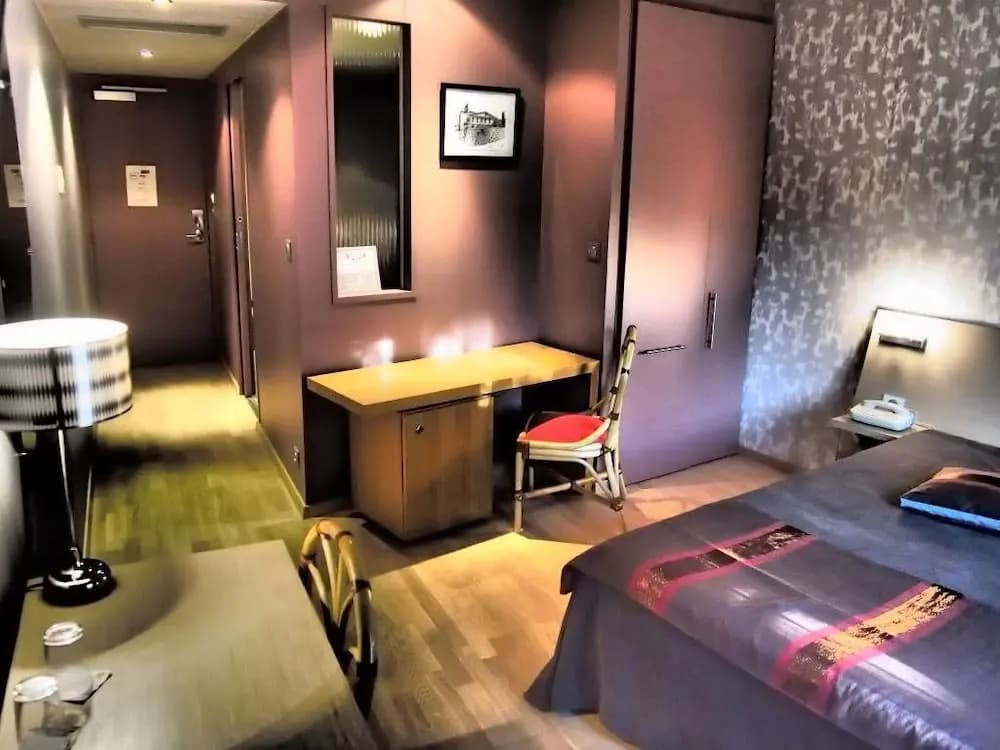 Hotel La Chaumiere - Miniature 7