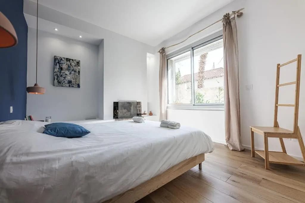 Bord de mer, magnifique appartement de 150m2 avec jardin - Photo 4