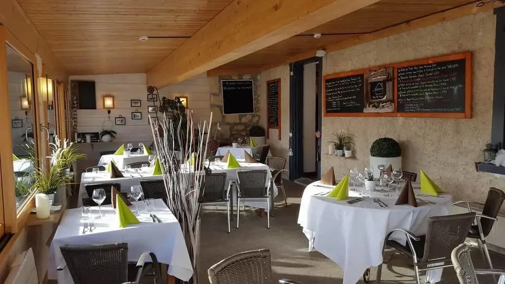 Hotel le Mont Saint-Jean - Photo 1