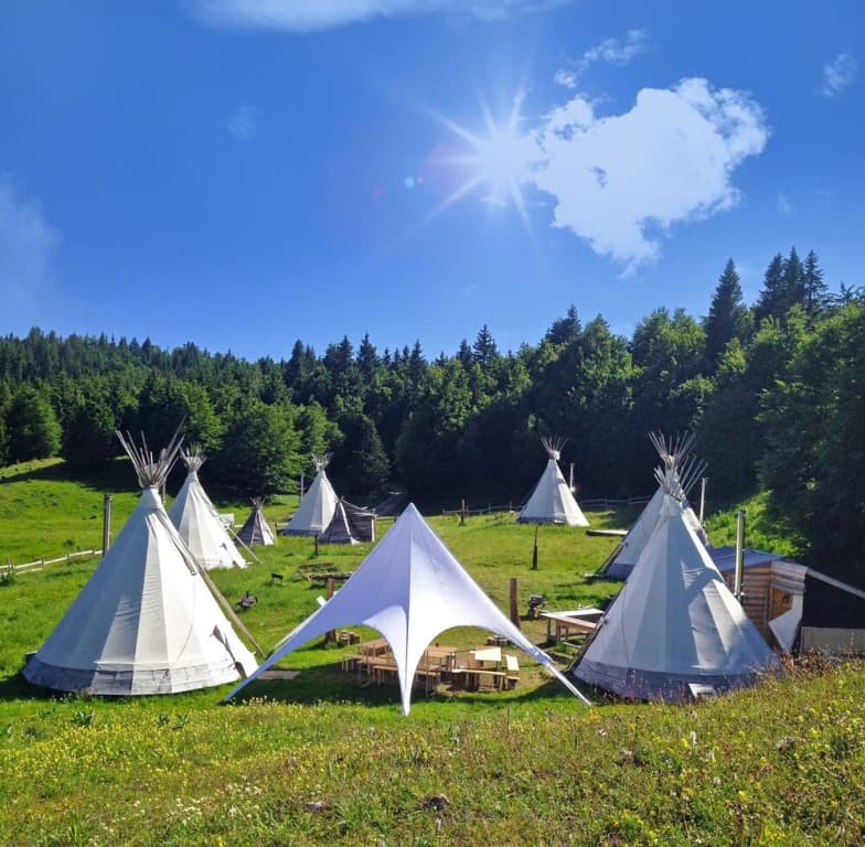 Village Tipi - Photo 3