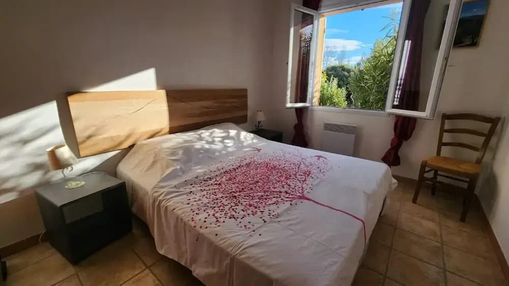 Holiday Home With Private Pool - Photo 5