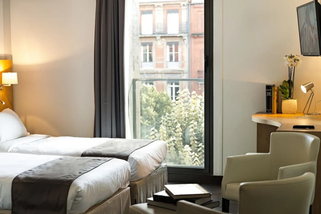 Hôtel Le Père Léon - Photo 1