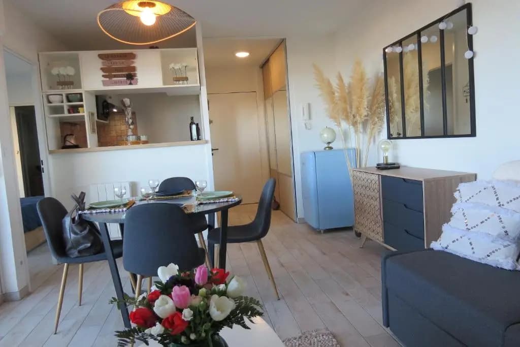Coup de cœur pour ce cosy T2 avec vue imprenable sur la mer - 4GSUD101 - Photo 2