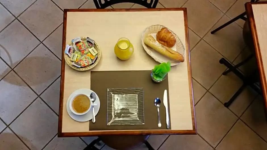 Hostellerie des Colonnes - Miniature 8