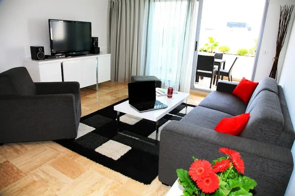 Apartment in Cote D'azur Near the Beach - Photo 5