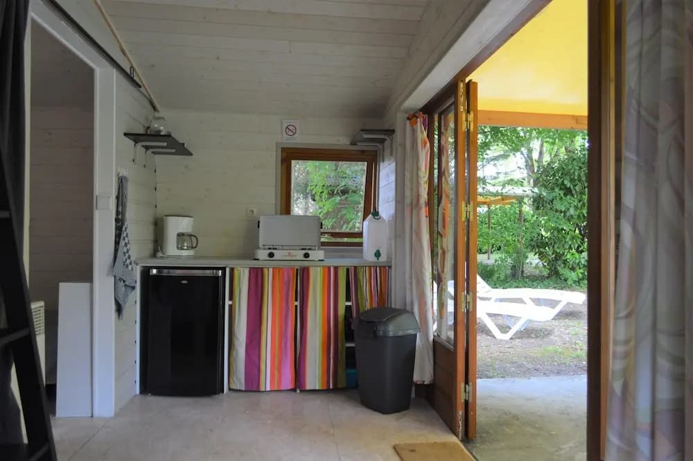 Camping Le Petit Lion - Lodges Bois - Photo 5