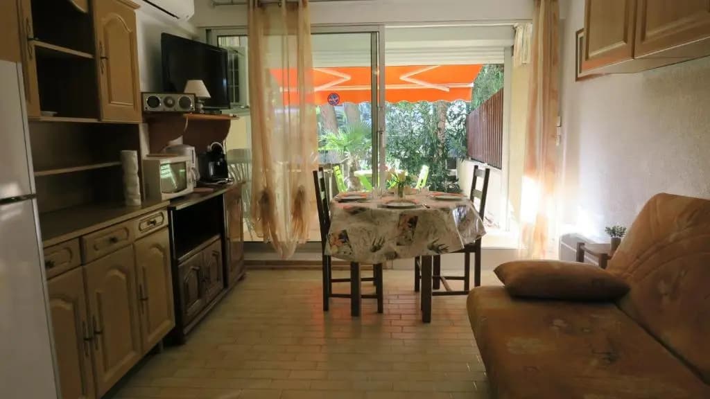 Studio 4 Couchages Avec Grande Terrasse En Rez-De-Jardin À Deux Pas Des Plages - Photo 2