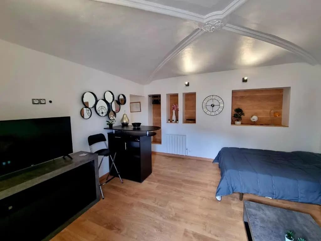 Superbe studio au c ur de l'Ardeche - Miniature 6