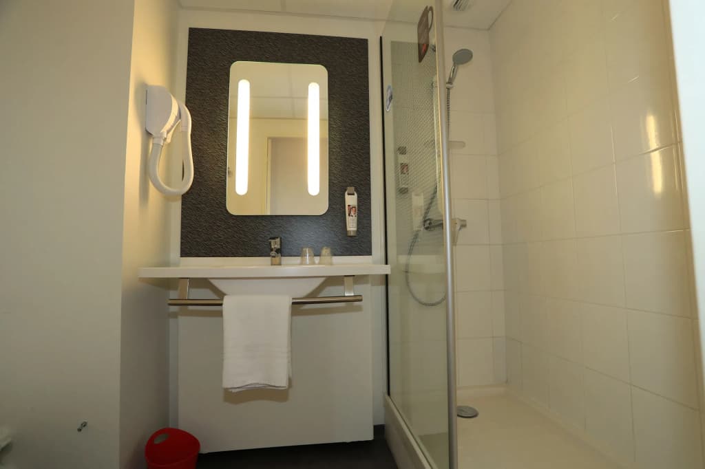 ibis Aurillac - Miniature 6