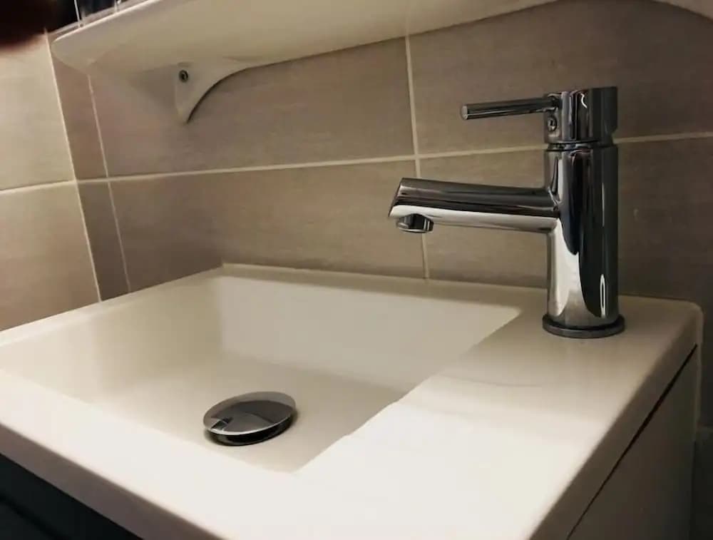 Hôtel Moderne - Miniature 7