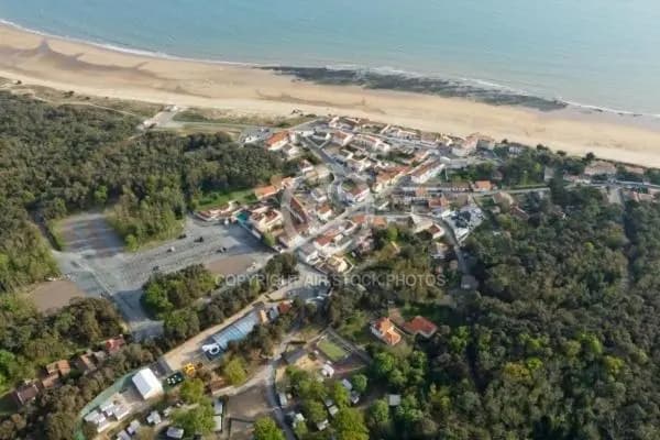 À 20 secondes de la plages de sable fin du rocher de longeville sur mer - Miniature 8