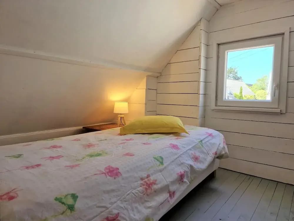 Comfortable Holiday Home on Large Garden Plot in Locquirec - Photo 2
