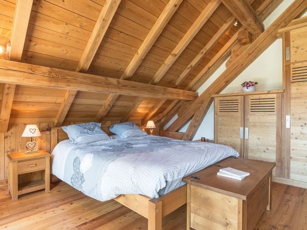 Luxurious Chalet in Vaujany French Alps with Balcony - Photo 2