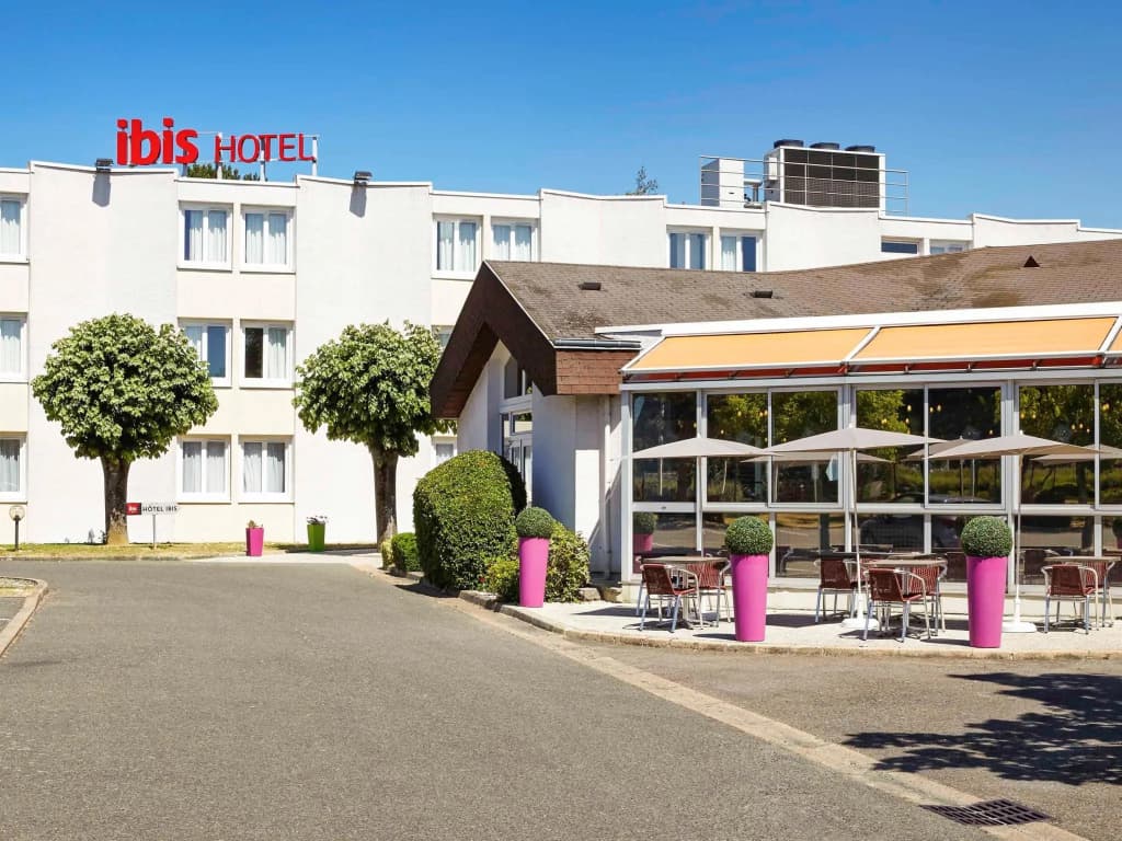 ibis Chartres Ouest Luce - Photo 1