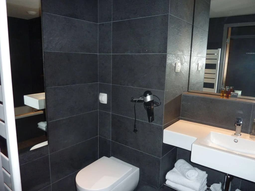 Anova Hotel & Spa - Miniature 8