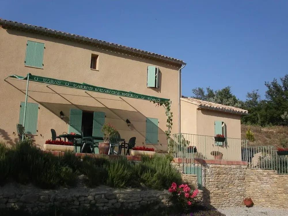 Beautiful Provencal Farmhouse With Private Pool - Photo 1