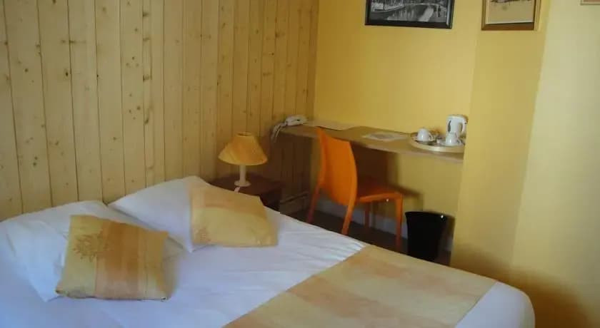 Hôtel Restaurant des Aviateurs - Photo 2