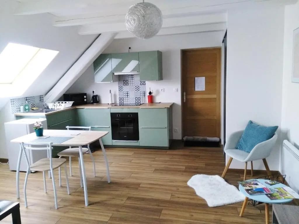 Joli gîte F2 indépendant avec jardin privé - Miniature 6