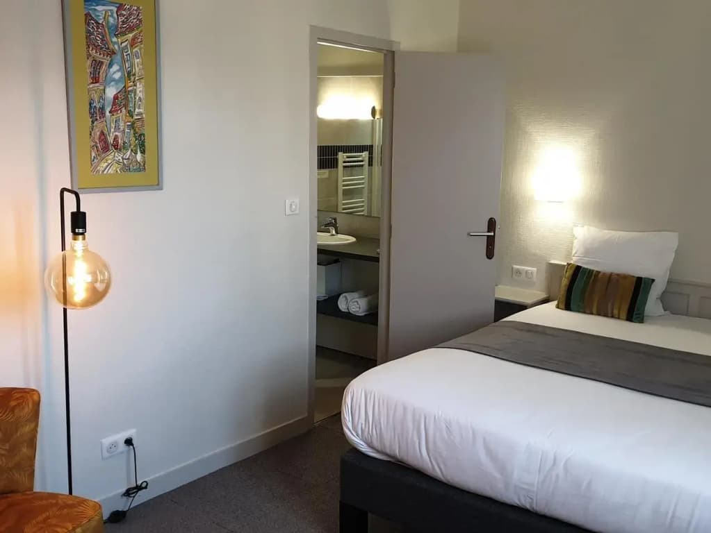 Hotel Archambeau - Photo 2
