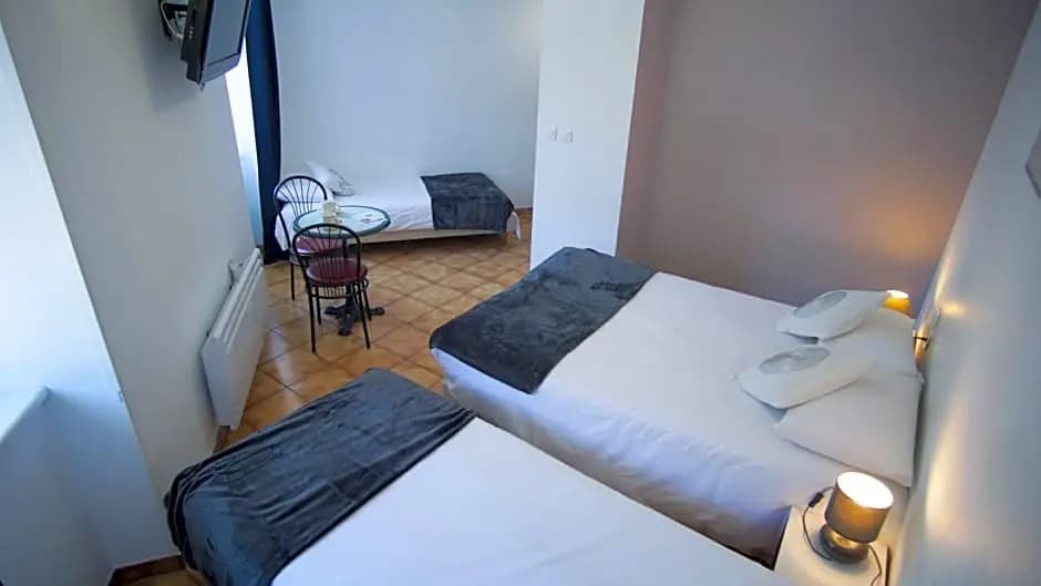 Hôtel Le Bellevue - Photo 2