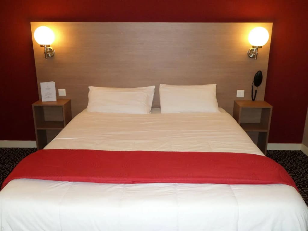 Hotel La Luna - Photo 4