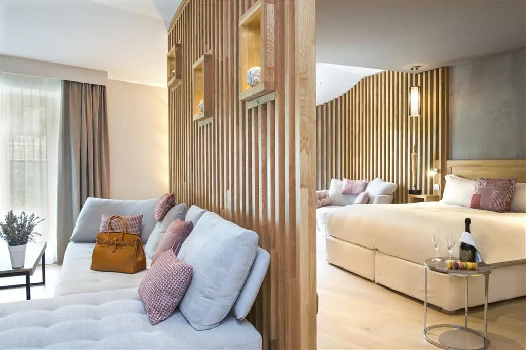 Chateau De Massillan - Photo 2